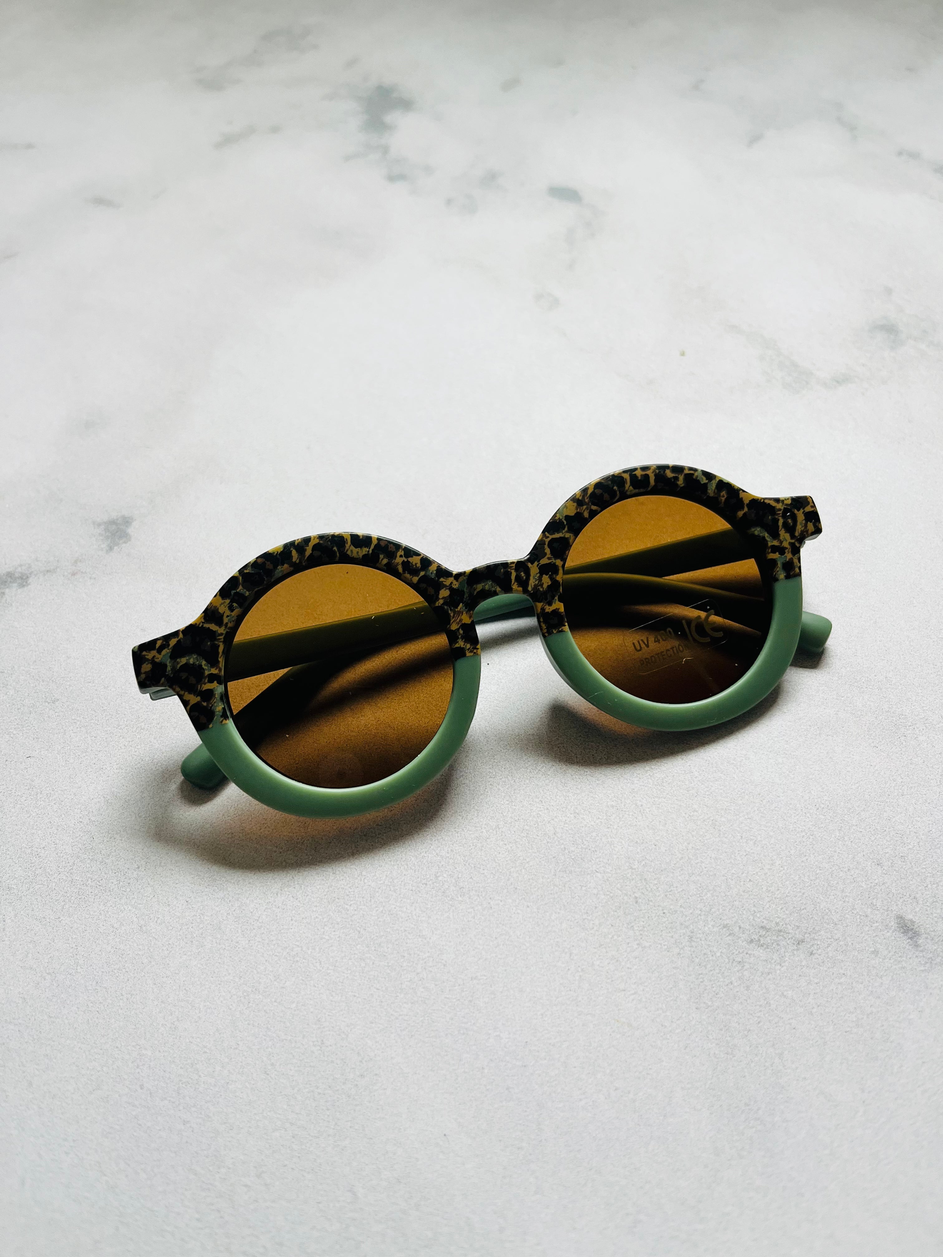 Luna Rose Round Two Tone Sunglasses Leopard / Green