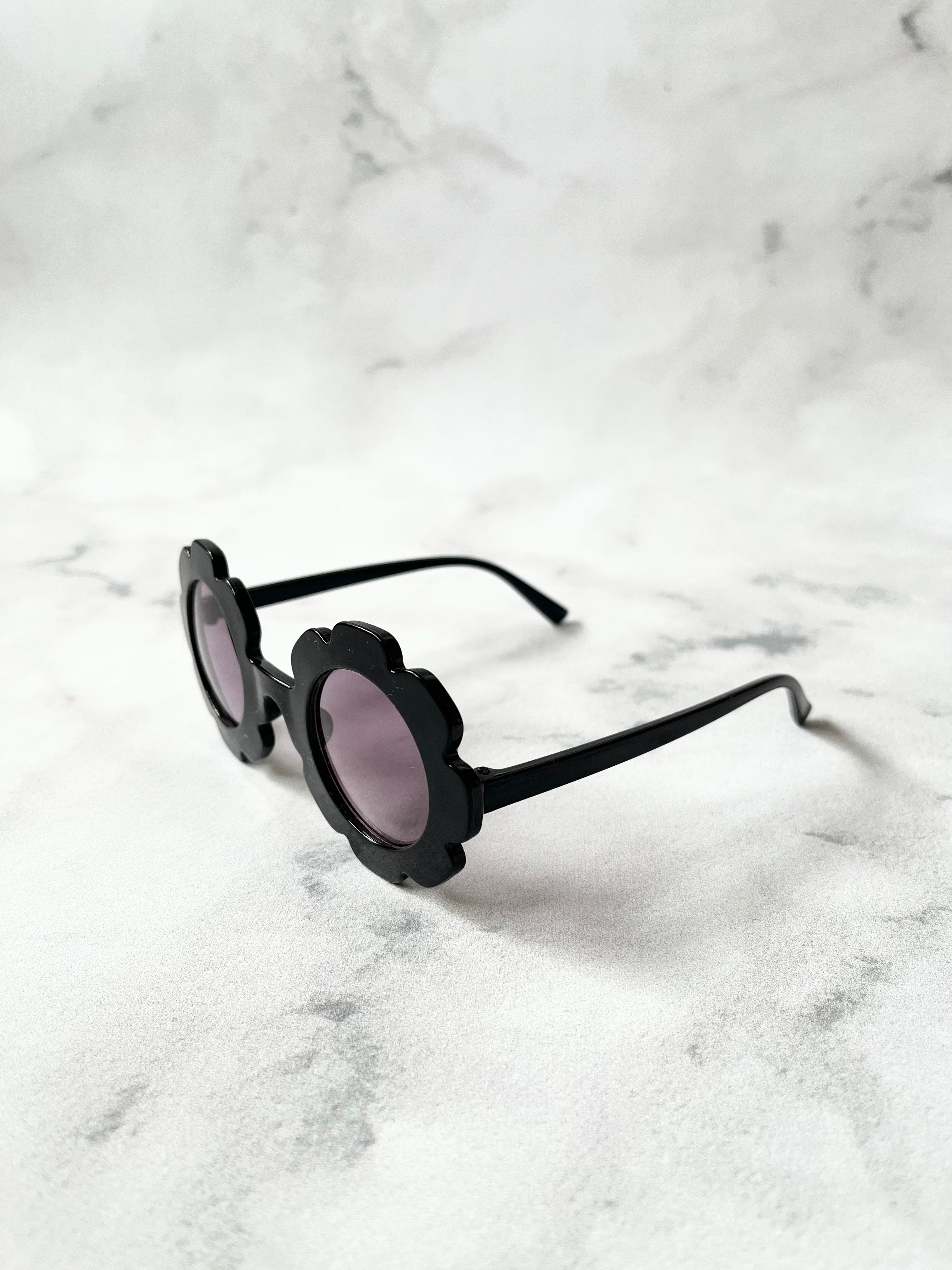 Luna Rose Flower Sunglasses Black