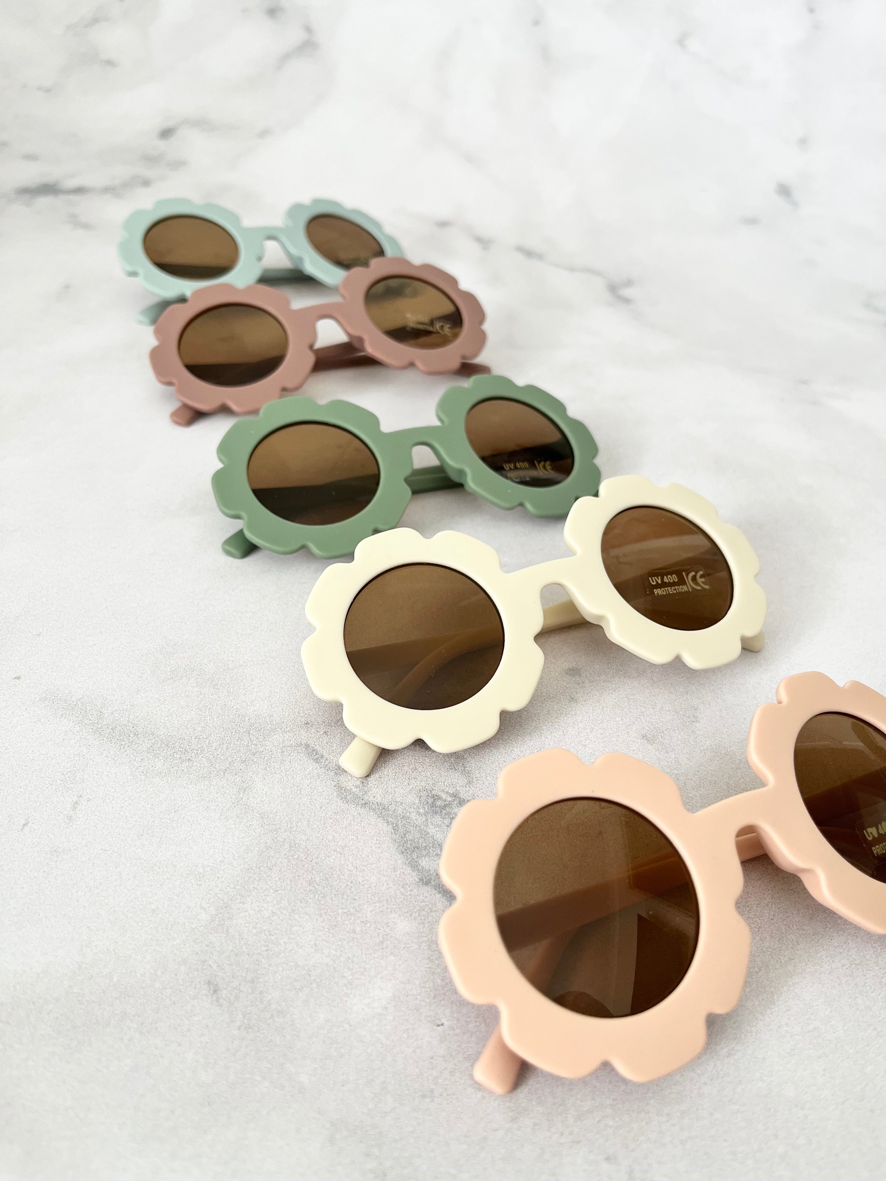 Luna Rose Flower Sunglasses Matte Green