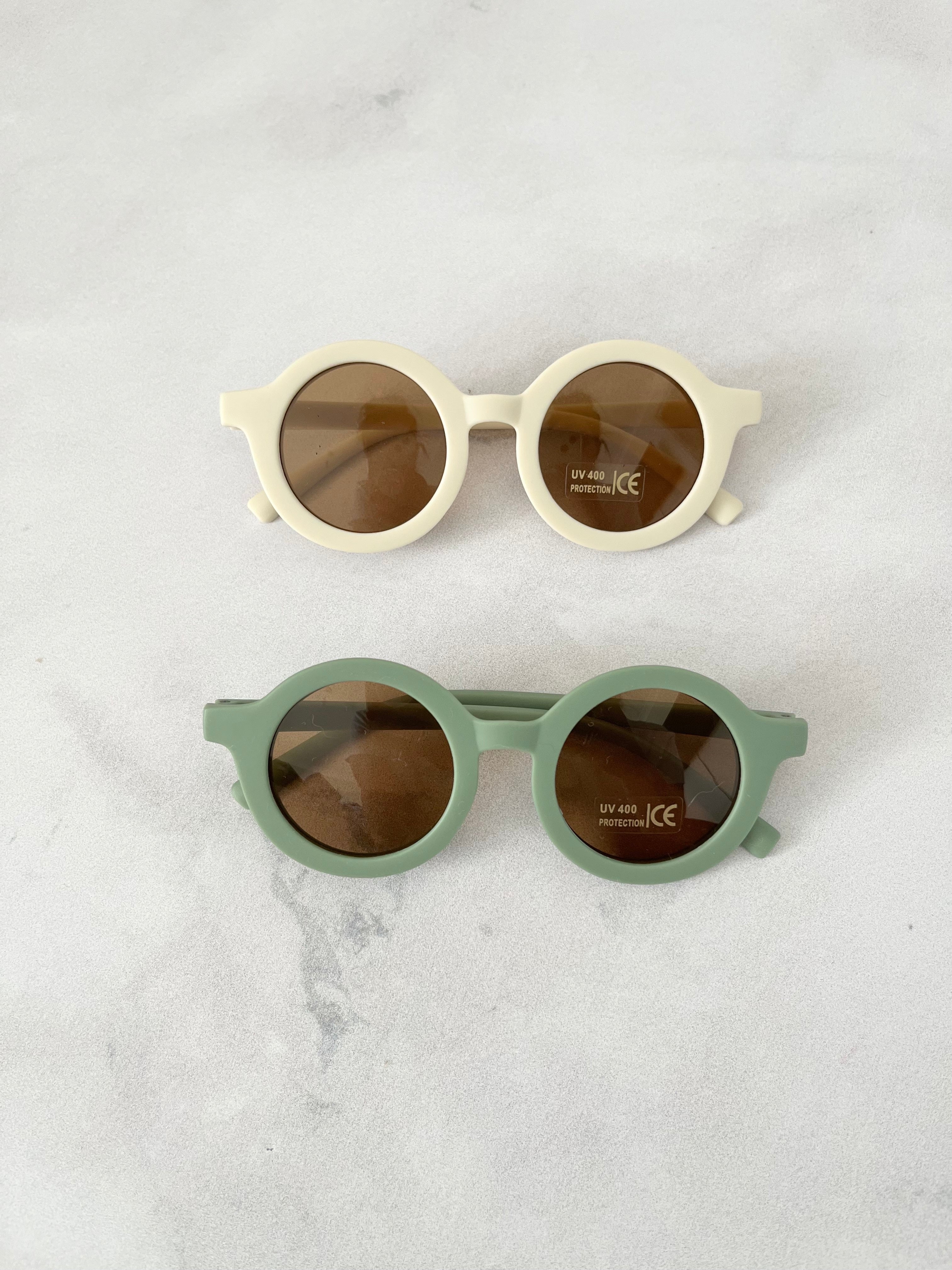 Luna Rose Round Matte Sunglasses Off White