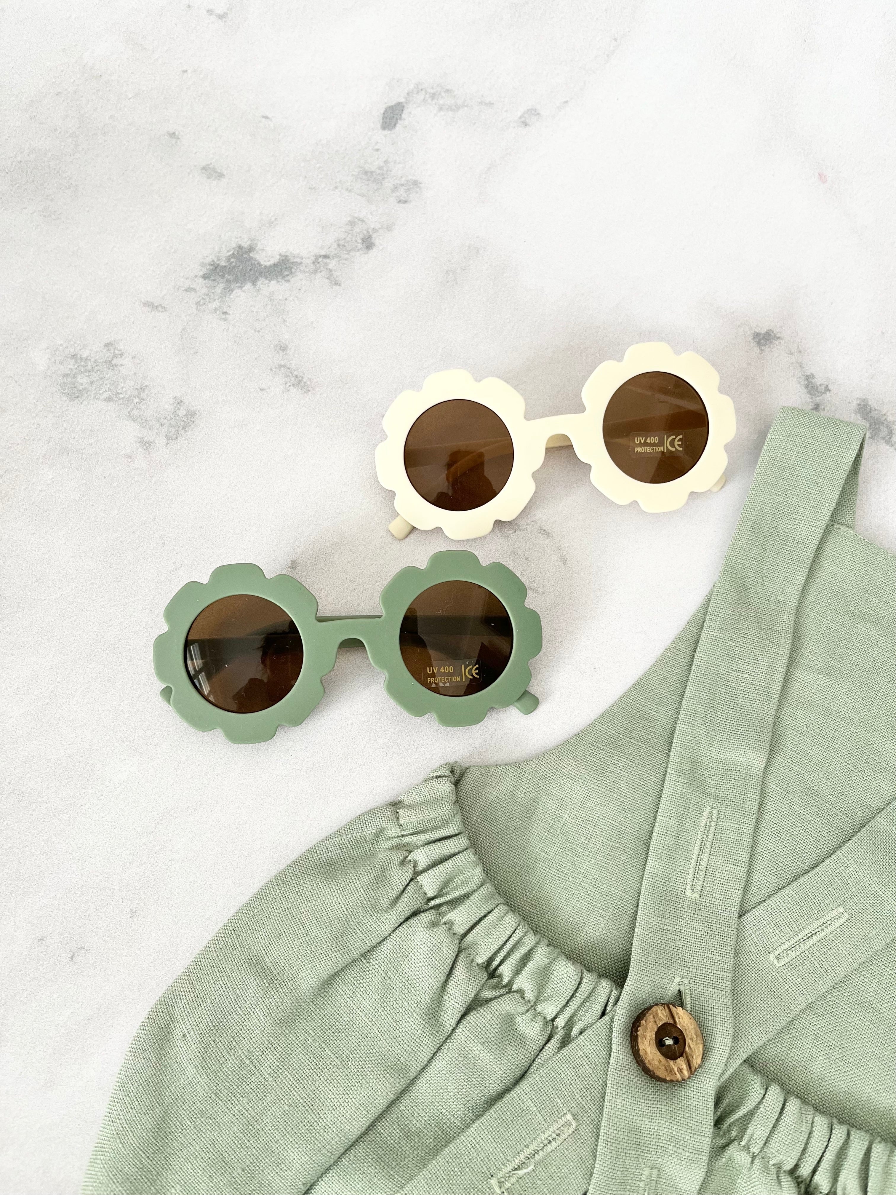 Luna Rose Flower Sunglasses Matte Green