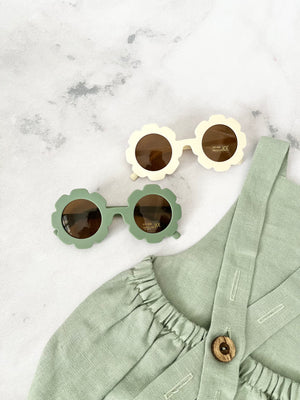 Luna Rose Flower Sunglasses Matte Green